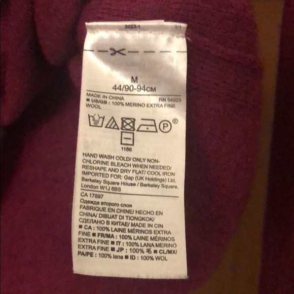 Banana Republic berry merino wool sweater, size M - Picture 4 of 4
